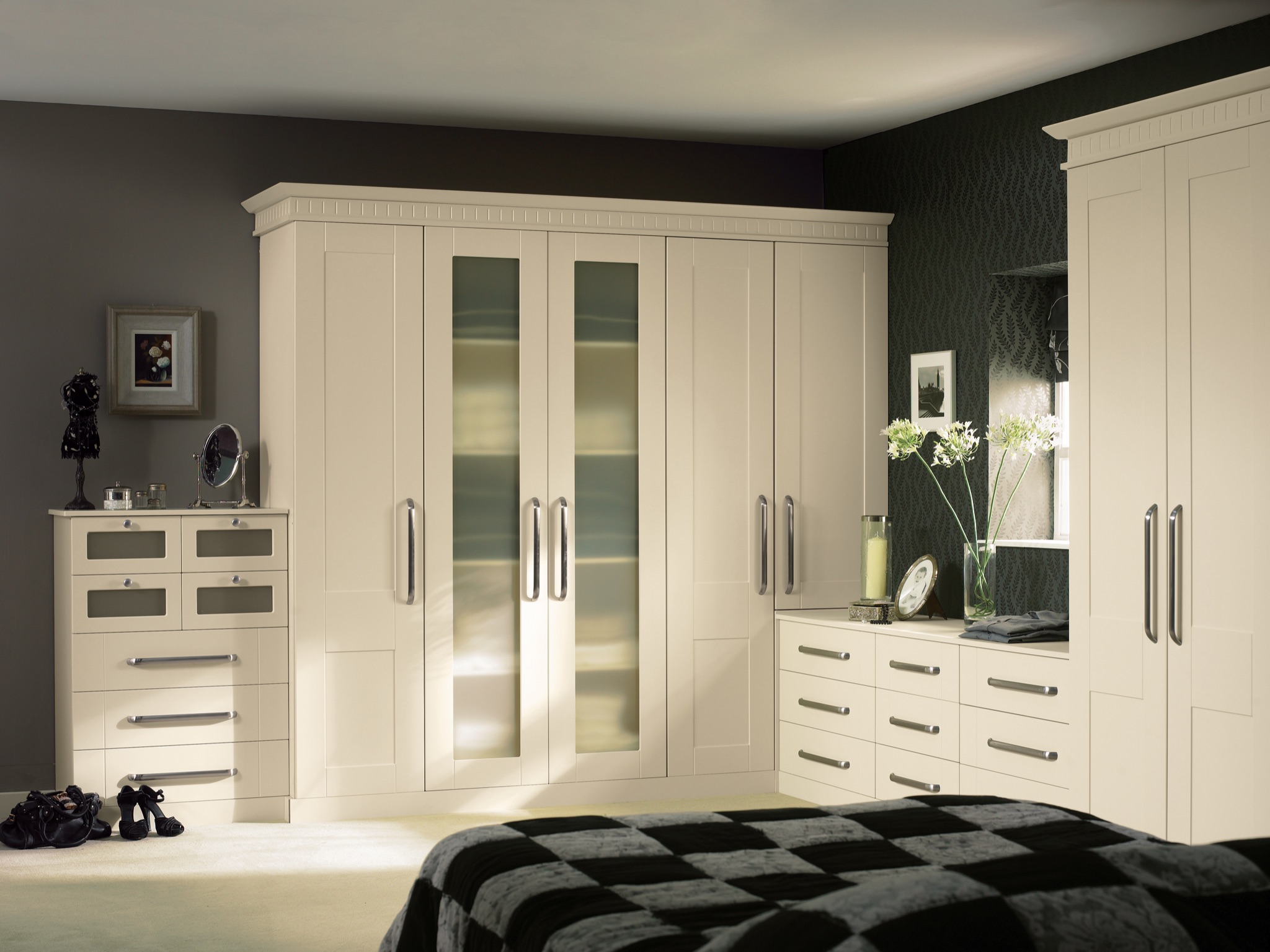 Fitted bedroom storage suite