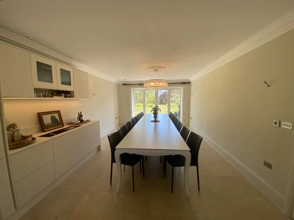 Cream Fluted Dining-Room Bar — room